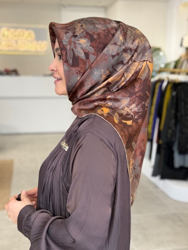 AKER SURA İPEK EŞARP