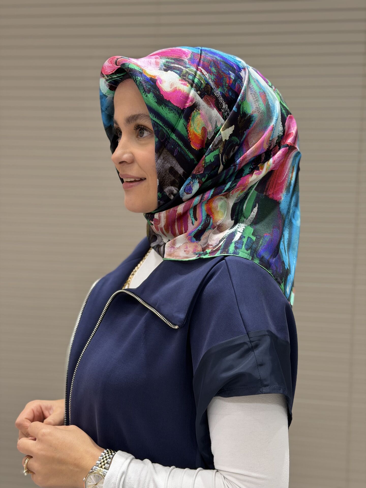 AKER SURA İPEK EŞARP