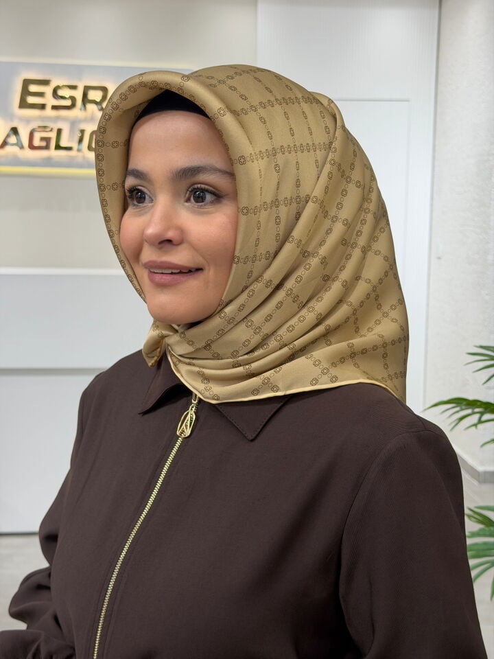 AKER SURA İPEK EŞARP