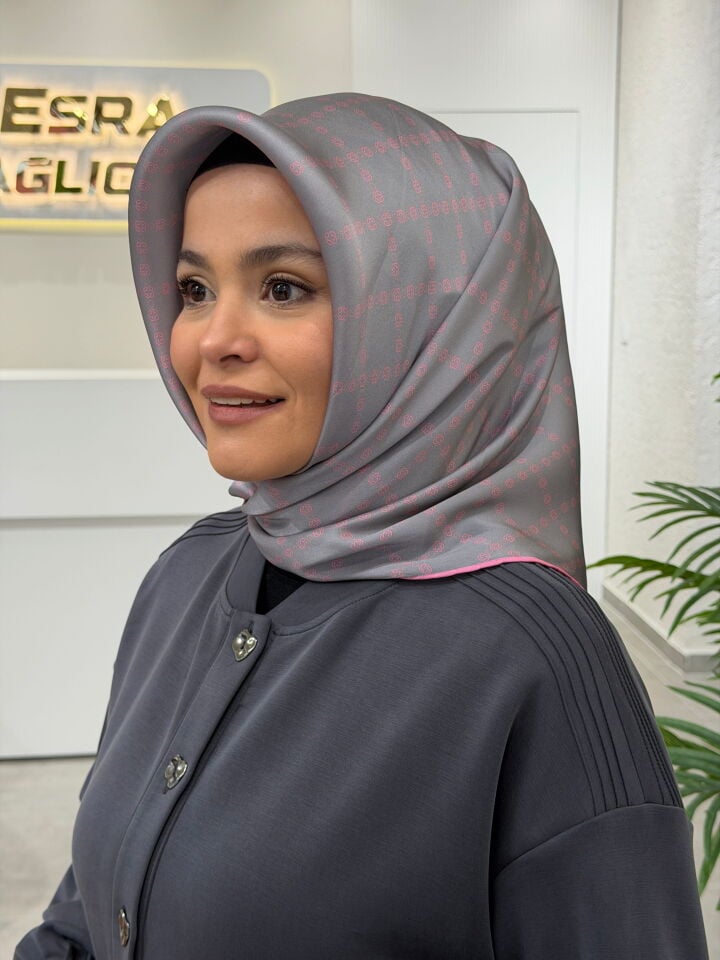 AKER SURA İPEK EŞARP