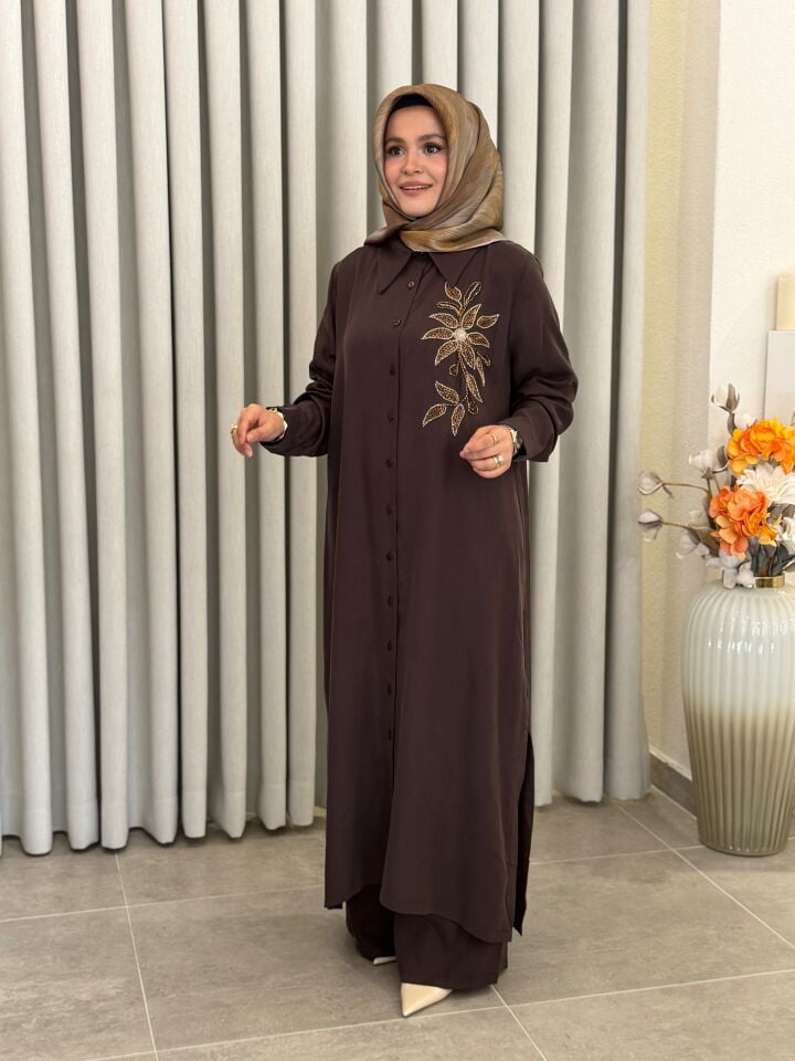 AYŞE AKAY BONCUK İŞLEMELİ TENCEL TAKIM KAHVERENGİ