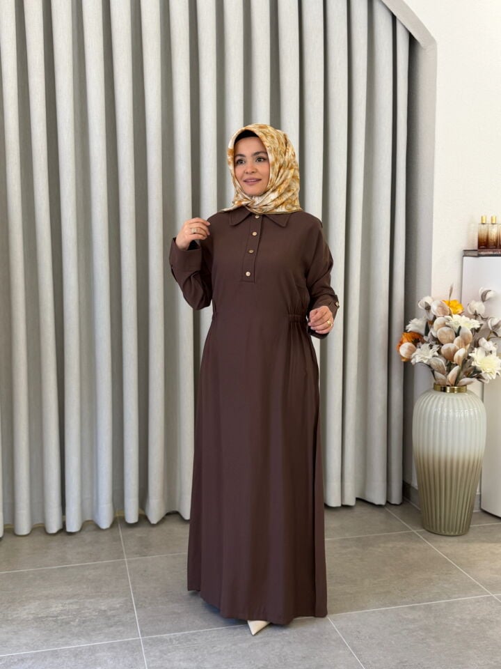 KADO BELİ LASTİK DETAYLI ELBİSE KAHVERENGİ