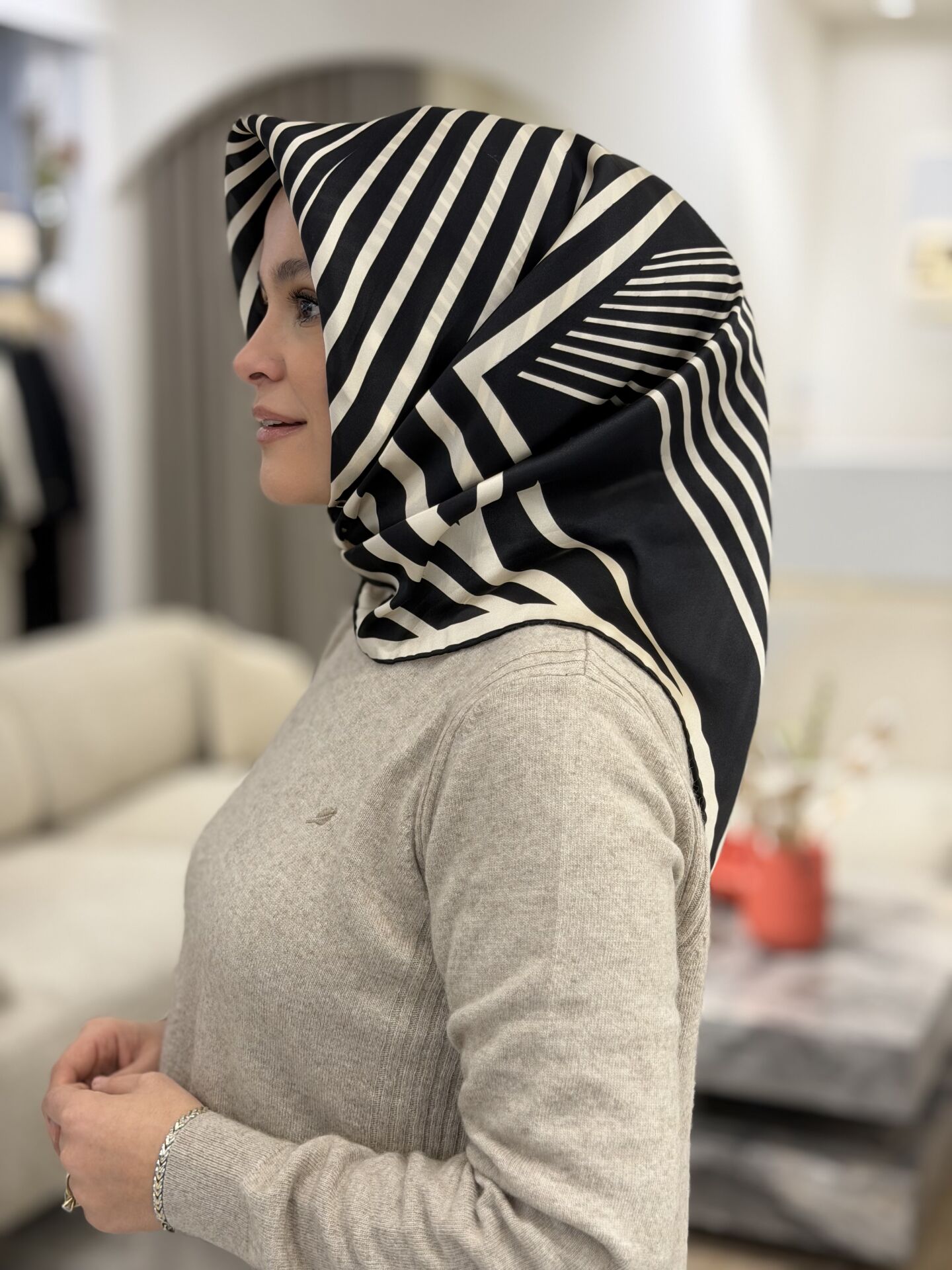 LA BOUTİQUE SURA İPEK EŞARP