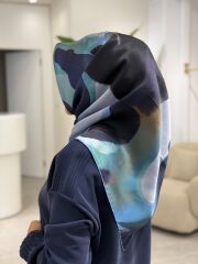 AKER SURA İPEK EŞARP