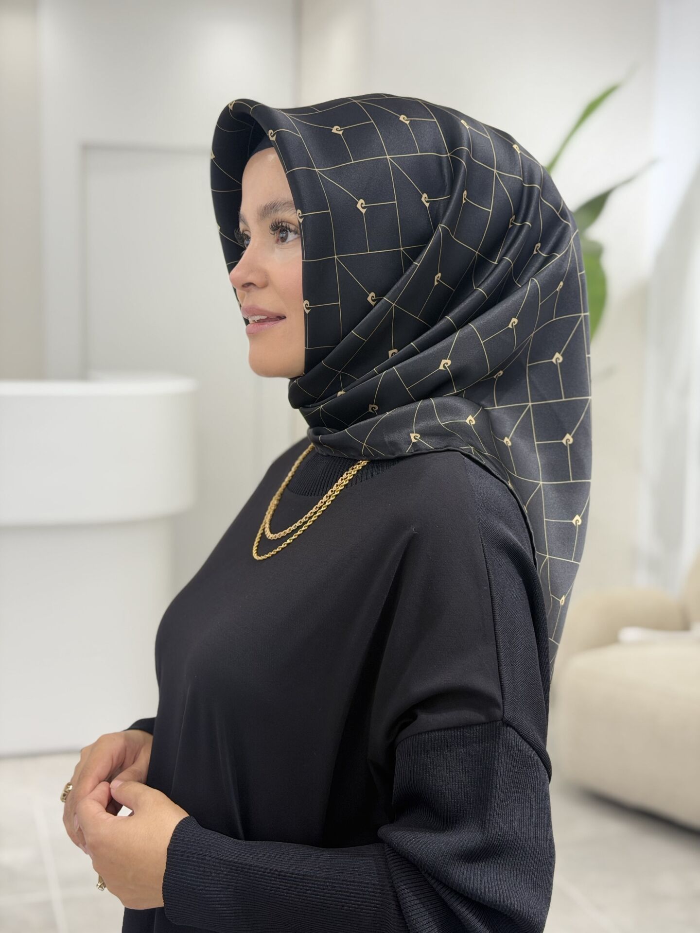 PİERRE CARDİN SURA İPEK EŞARP