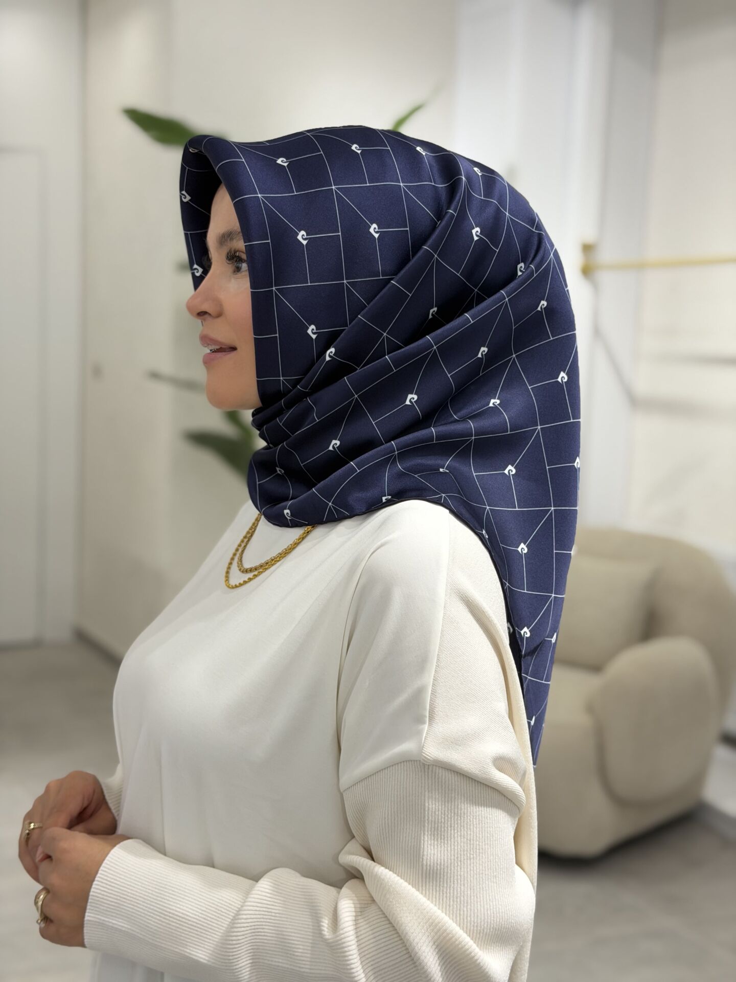 PİERRE CARDİN SURA İPEK EŞARP