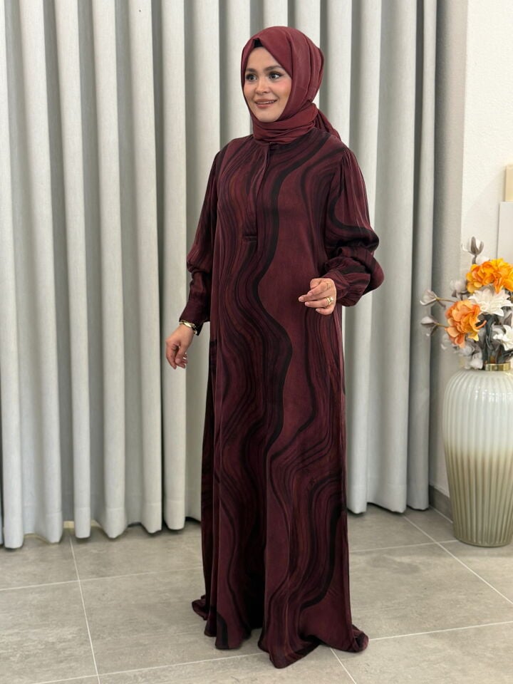 AYŞE AKAY İPEK CUPRA DESENLİ ELBİSE BORDO