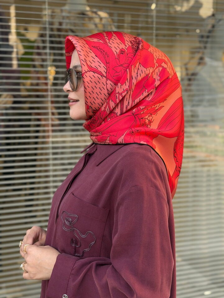 AKER SURA İPEK EŞARP