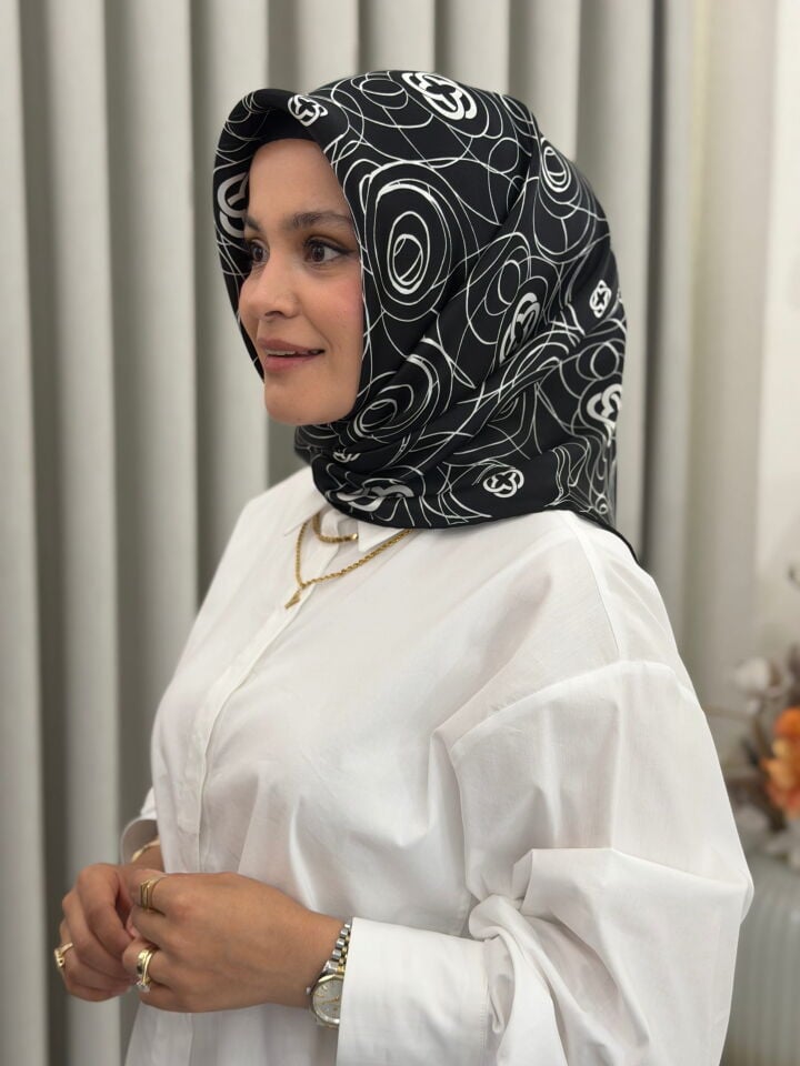 AKER SURA İPEK EŞARP