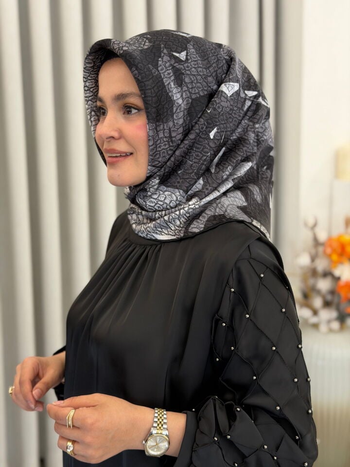 AKER SURA İPEK EŞARP