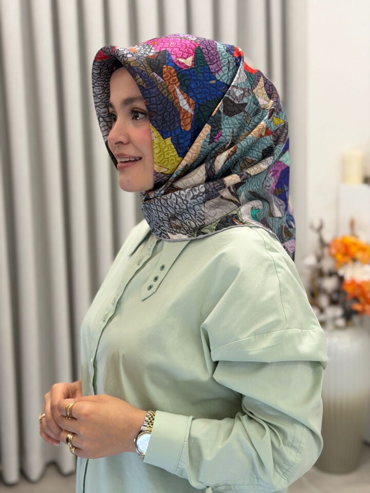 AKER SURA İPEK EŞARP