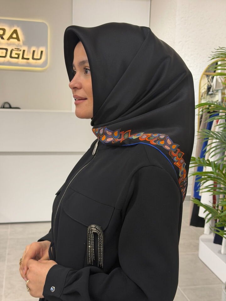 LA BOUTİQUE SURA İPEK EŞARP