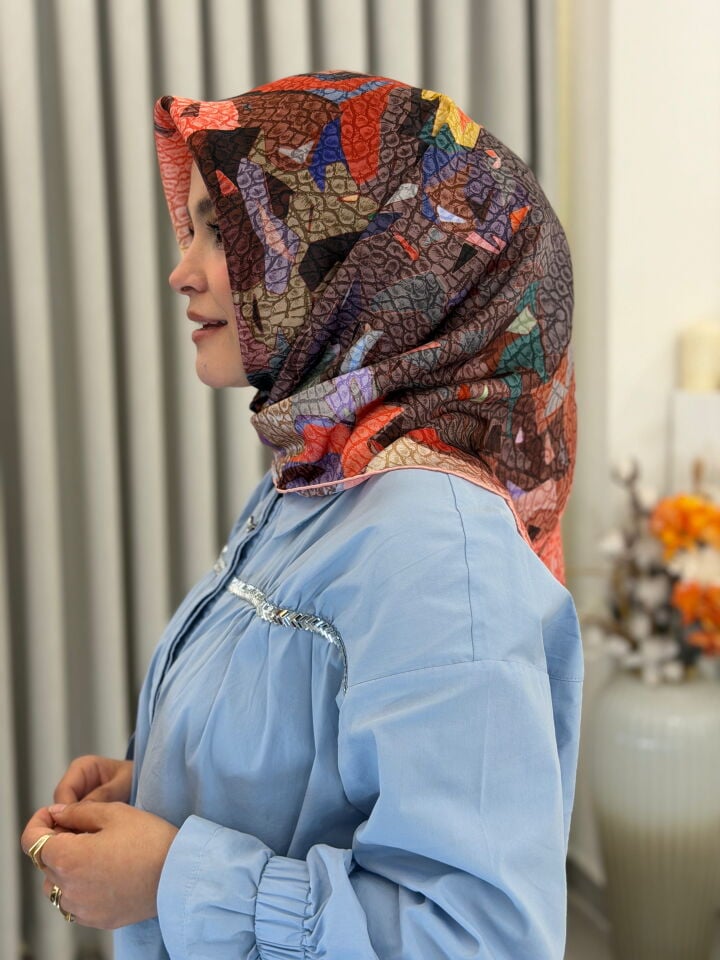 AKER SURA İPEK EŞARP