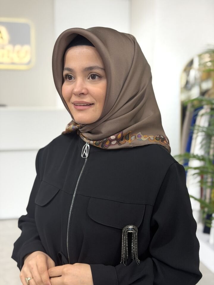 LA BOUTİQUE SURA İPEK EŞARP