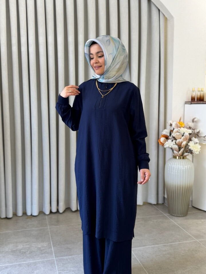 ARMİNE TREND ÇİLEK KUMAŞ TAM BOY TUNİK LACİVERT