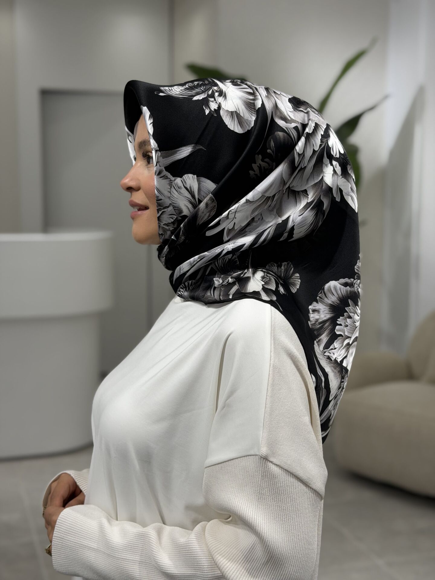 LA BOUTİQUE SURA İPEK EŞARP