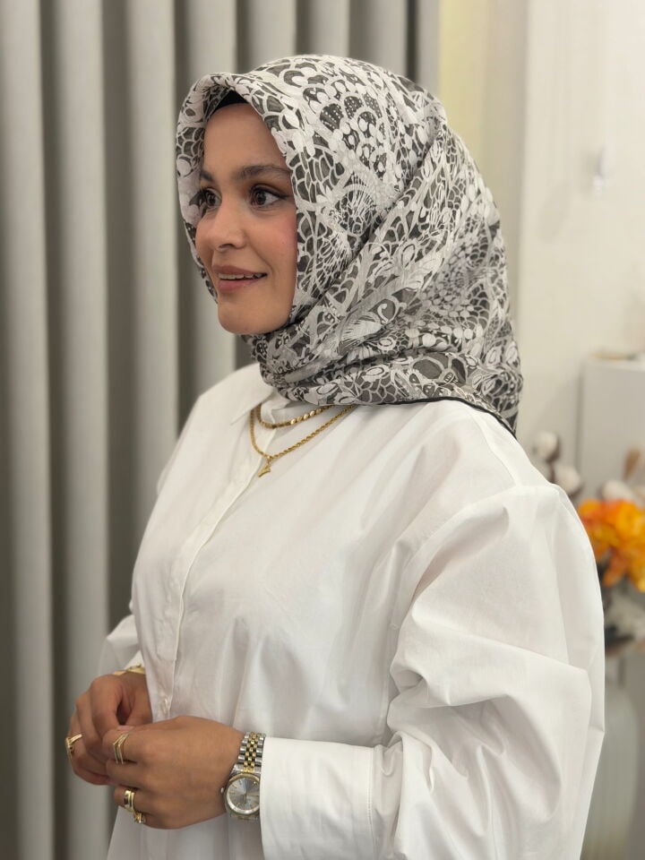 YAZ/GÜZ SERİSİ EŞARP