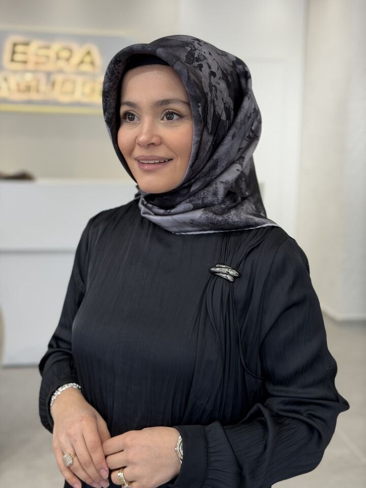 AKER SURA İPEK EŞARP