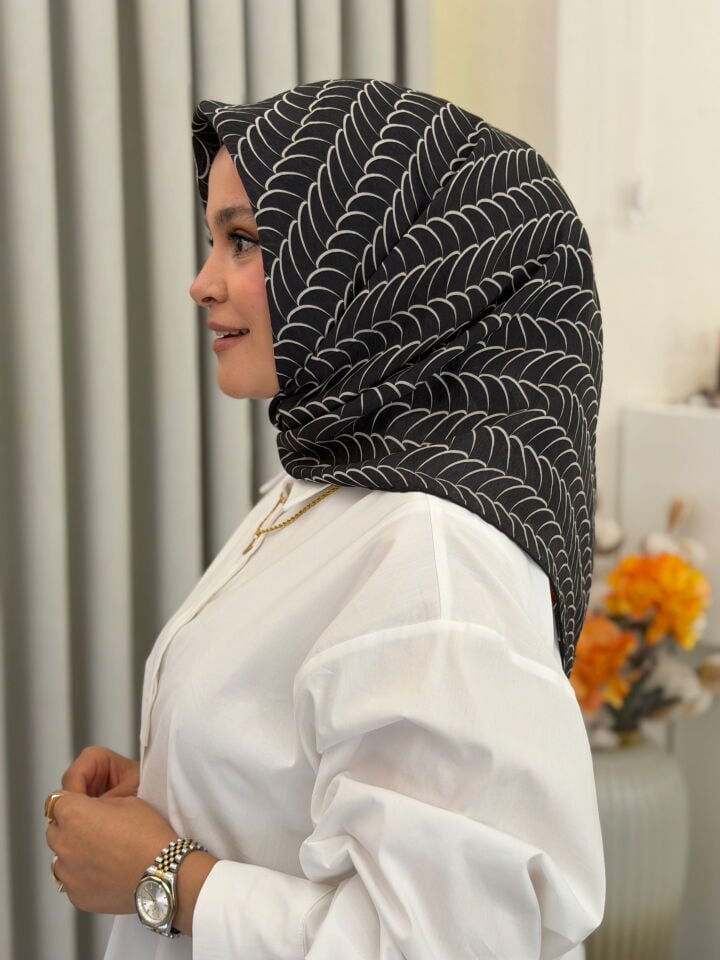 YAZ/GÜZ SERİSİ EŞARP