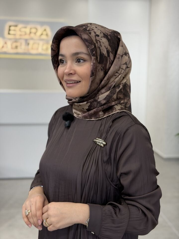 AKER SURA İPEK EŞARP