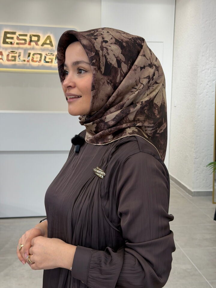 AKER SURA İPEK EŞARP