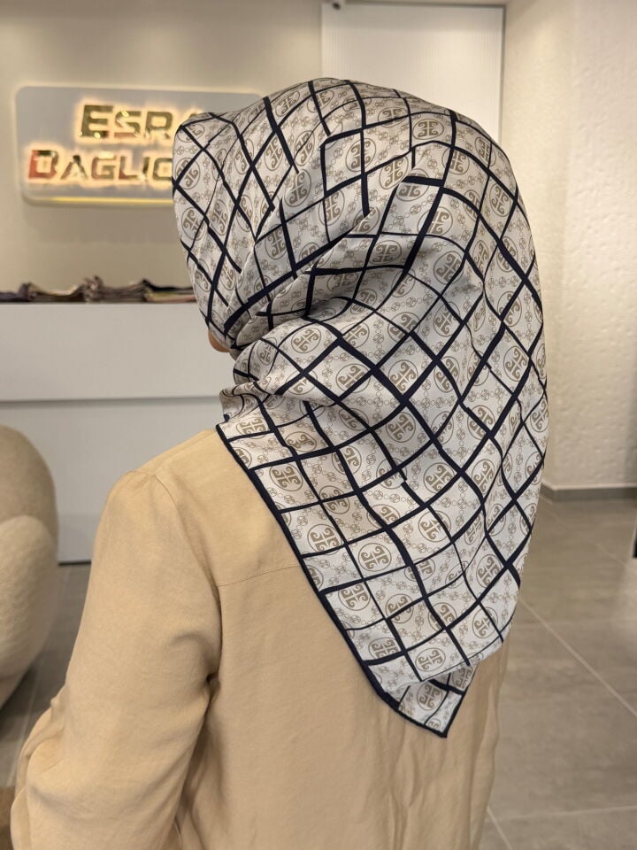 PİERRE CARDİN SURA İPEK EŞARP