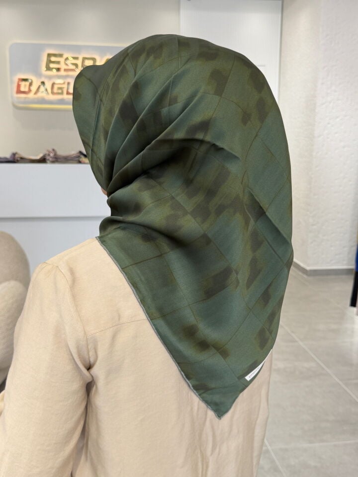 PİERRE CARDİN SURA İPEK EŞARP