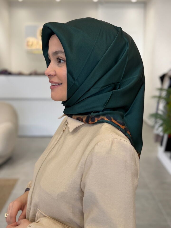 LA BOUTİQUE SURA İPEK EŞARP