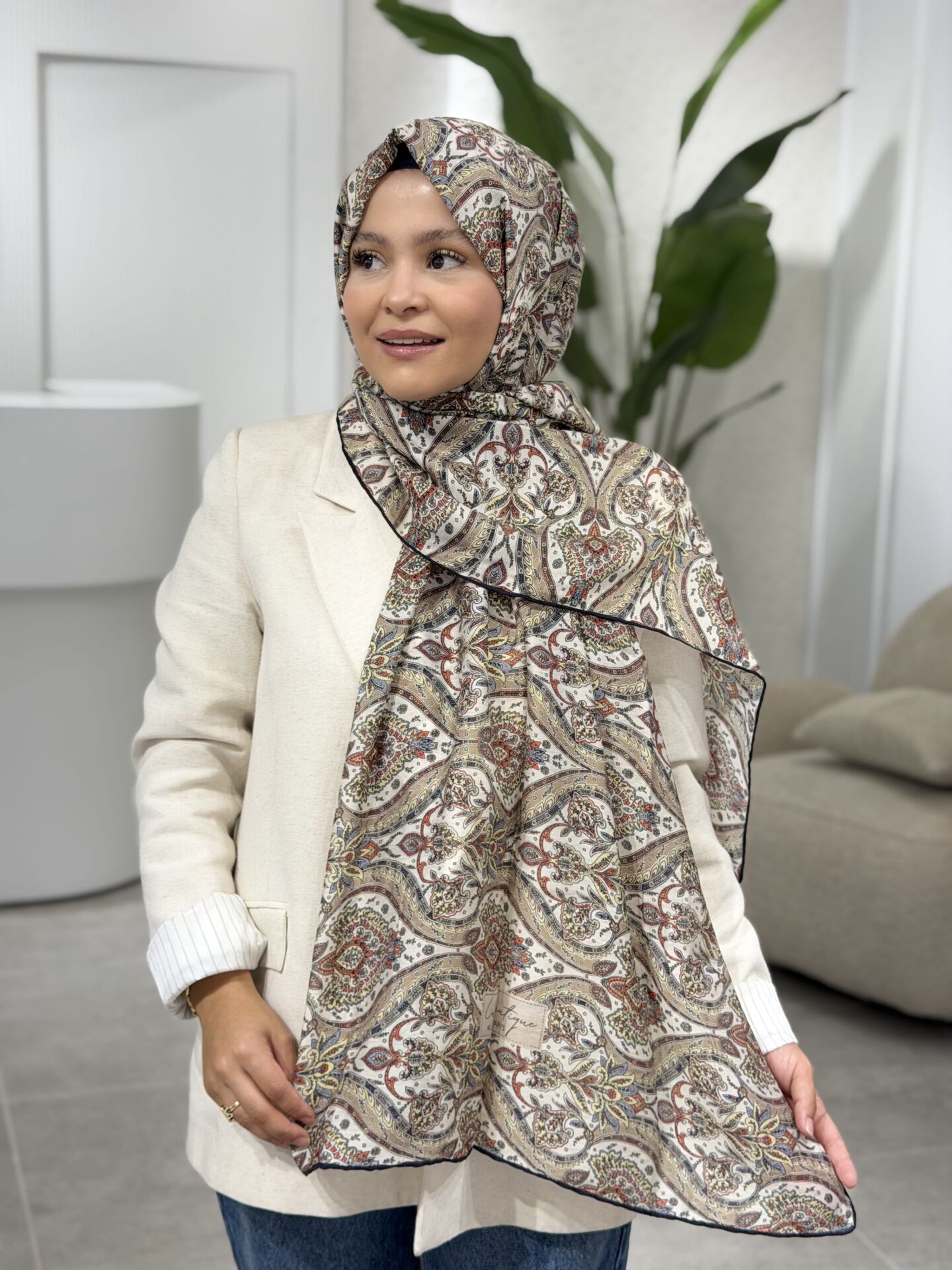 LA BOUTİQUE YAZ/GÜZ SERİNLİĞİ ŞAL 70X190