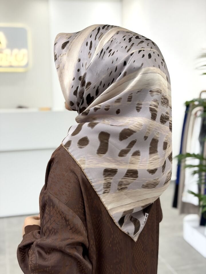 AKER SURA İPEK EŞARP