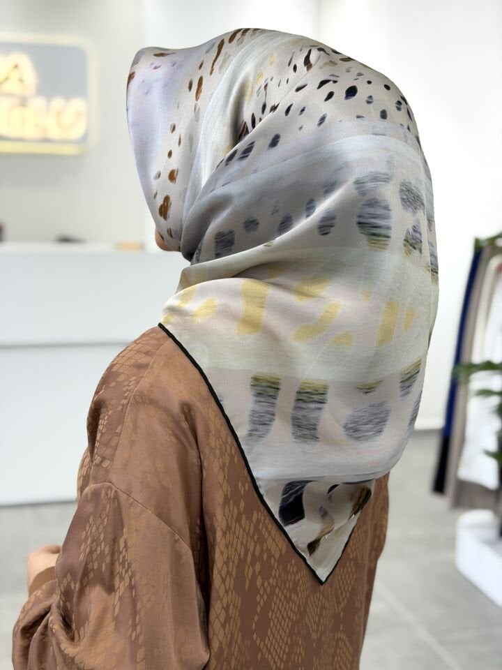 AKER SURA İPEK EŞARP