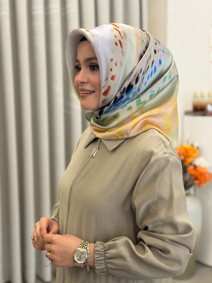 AKER SURA İPEK EŞARP