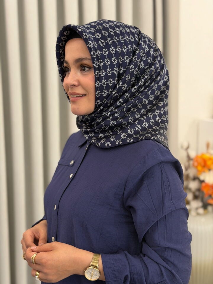 AKER SURA İPEK EŞARP