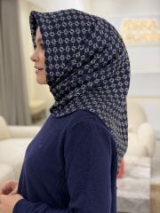 AKER SURA İPEK EŞARP