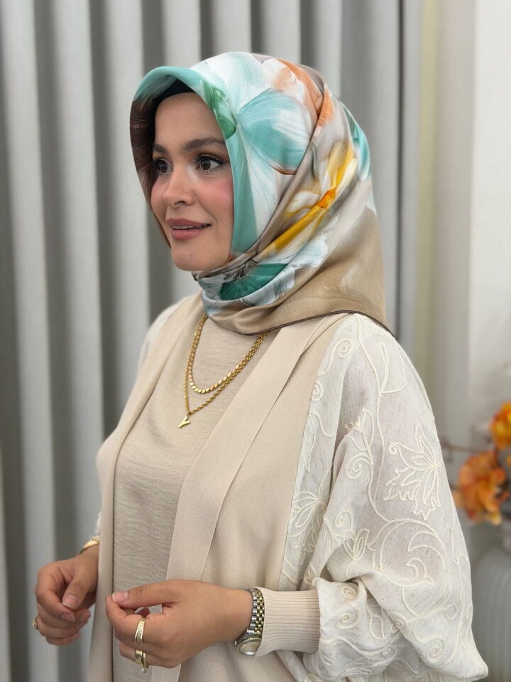 LA BOUTİQUE SURA İPEK EŞARP