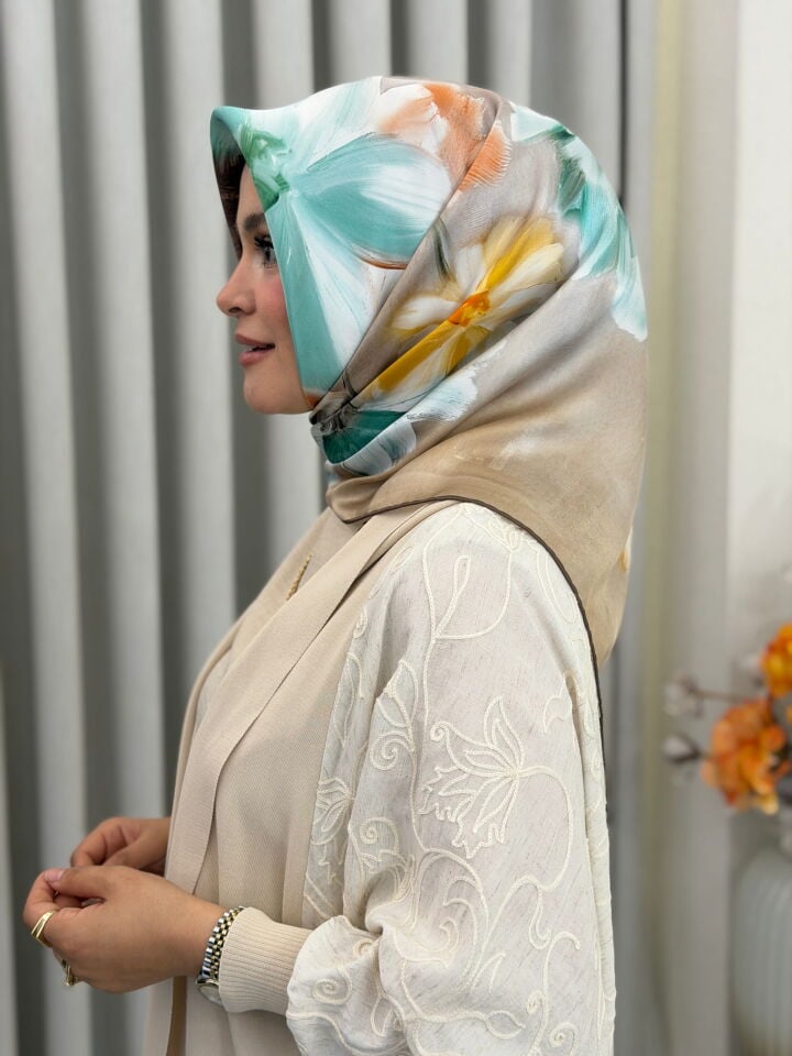 LA BOUTİQUE SURA İPEK EŞARP