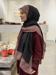 LA BOUTİQUE YAZ SERİNLİĞİ ŞAL 70X190