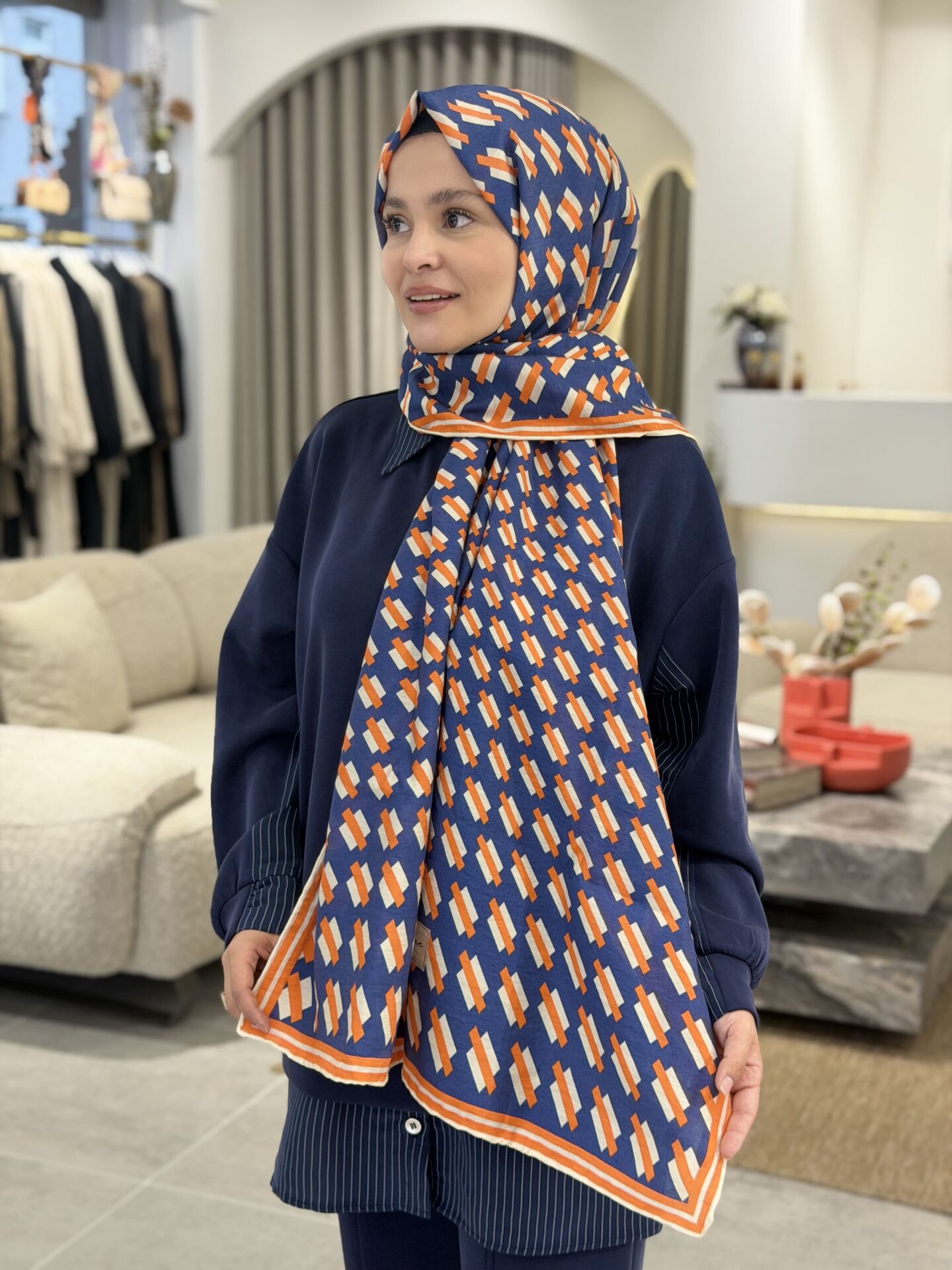 LA BOUTİQUE YAZ SERİNLİĞİ ŞAL 70X190