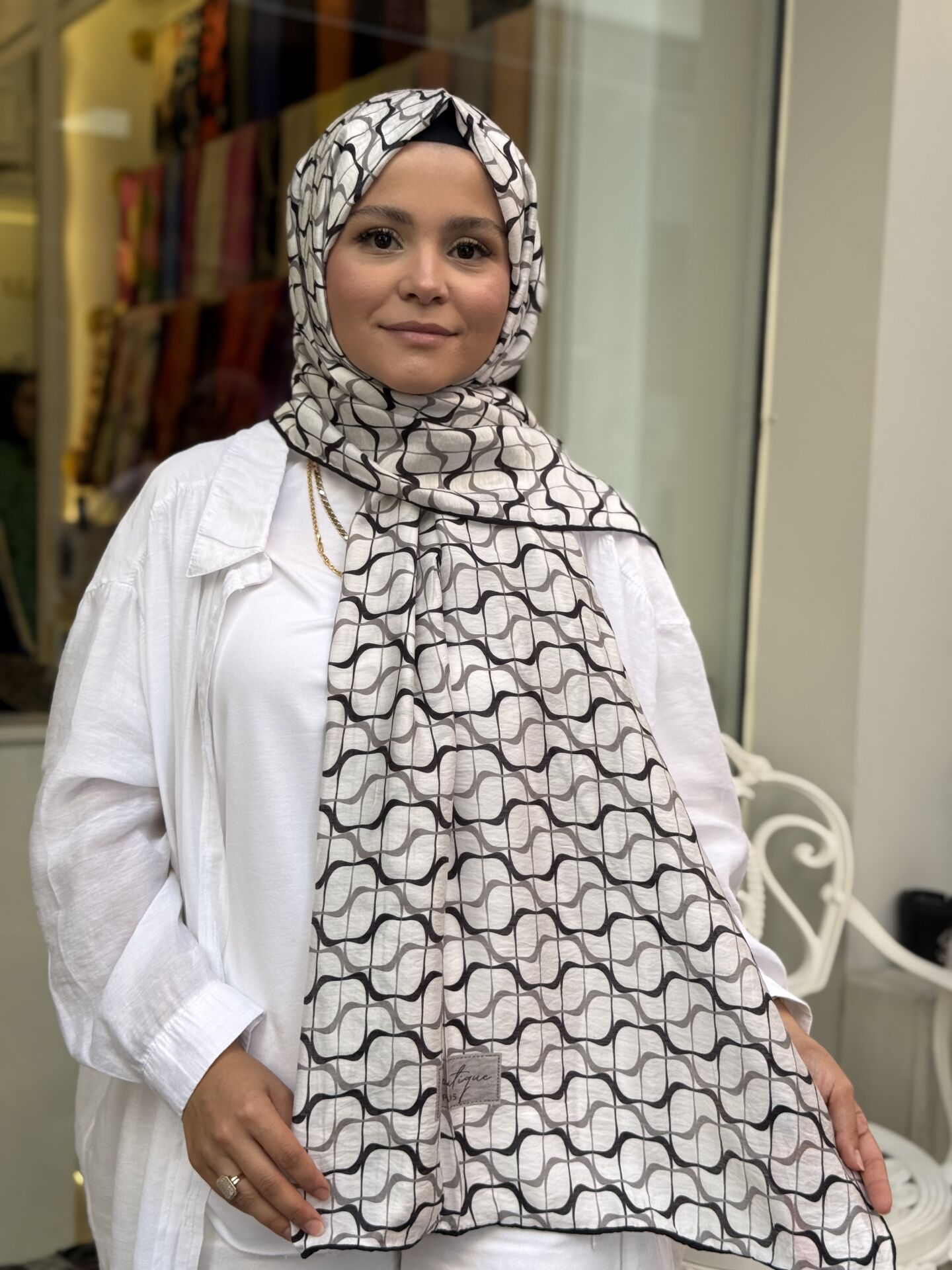 LA BOUTİQUE YAZ SERİNLİĞİ ŞAL 70X190