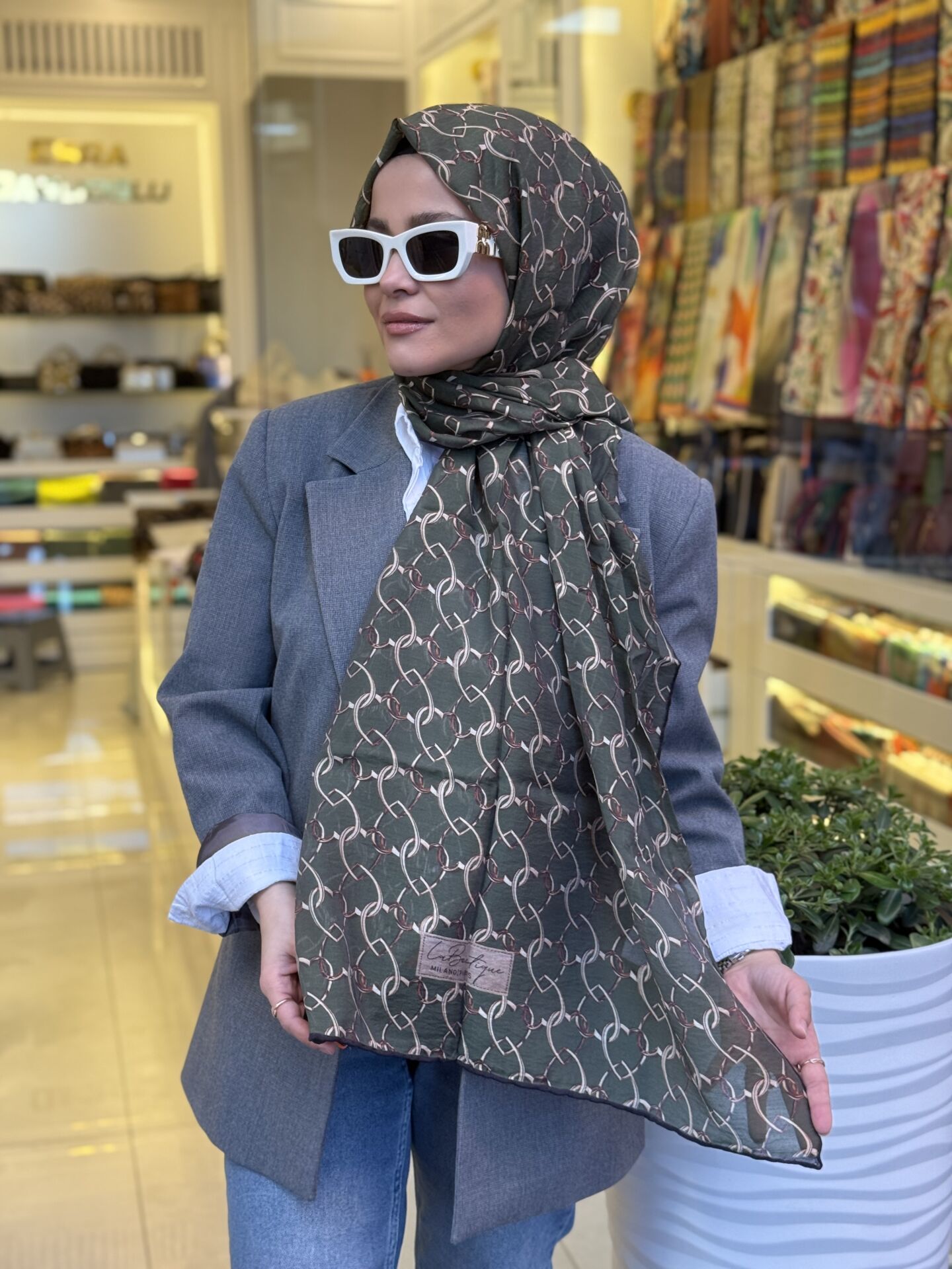 LA BOUTİQUE YAZ SERİNLİĞİ ŞAL 70X190