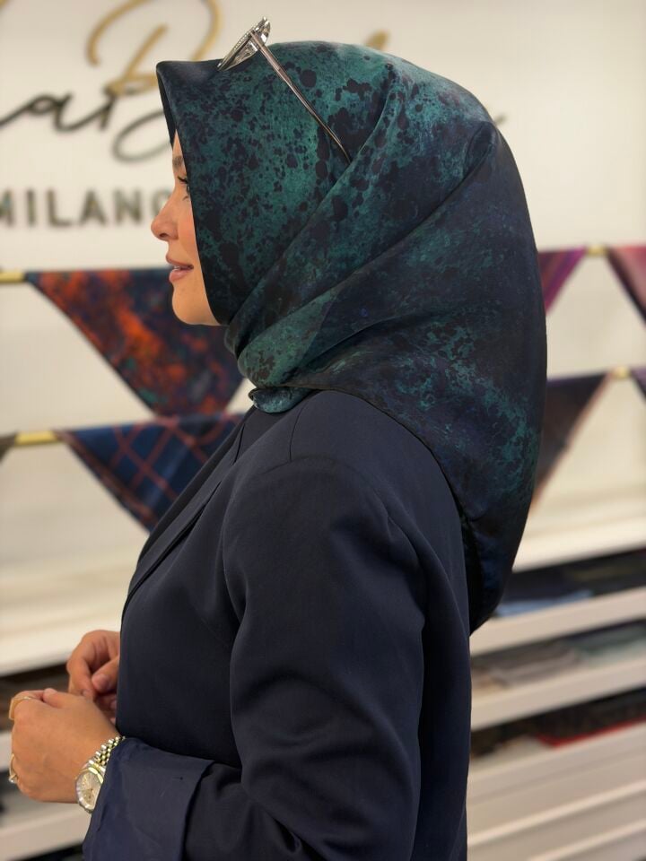 LA BOUTİQUE SURA İPEK EŞARP (ÖN SİPARİŞ)