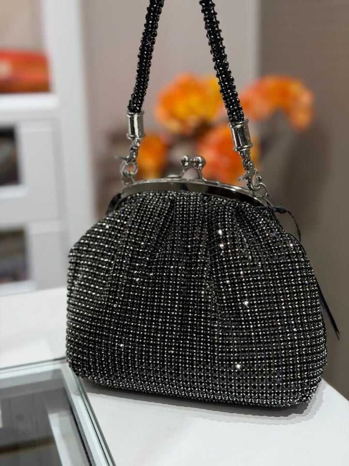 LA BOUTİQUE SWAROVSKİ SİYAH ÇANTA