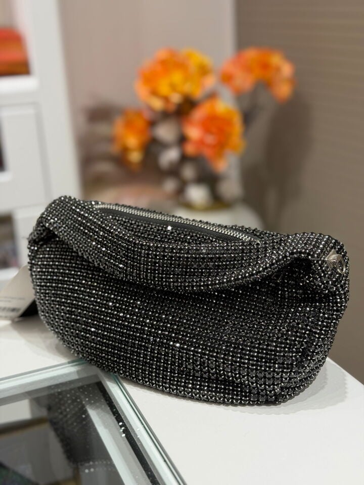 LA BOUTİQUE SWAROVSKİ SİYAH ÇANTA