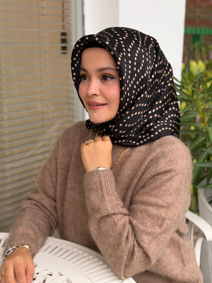 LA BOUTİQUE SURA İPEK EŞARP