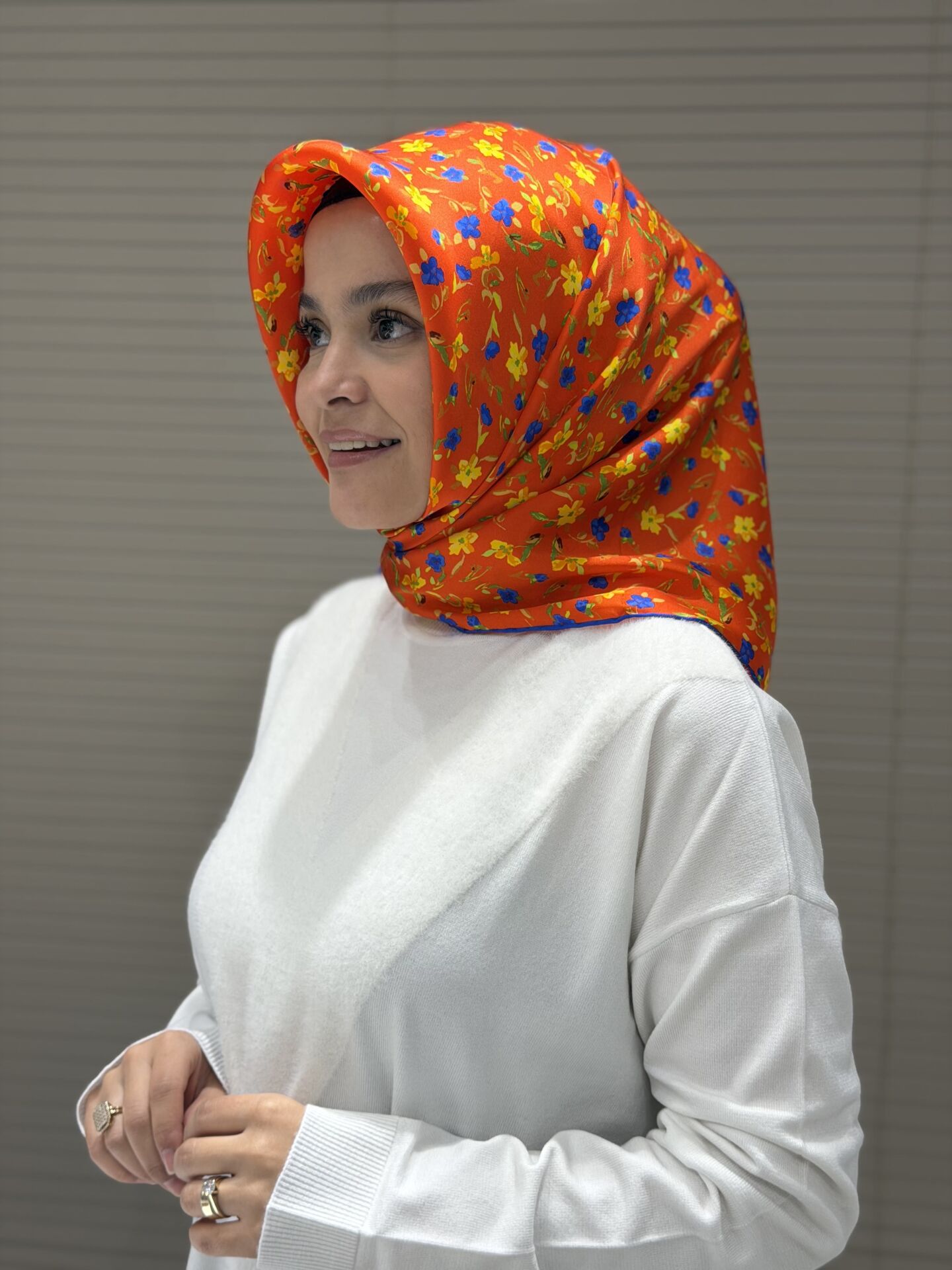 LA BOUTİQUE SURA İPEK EŞARP