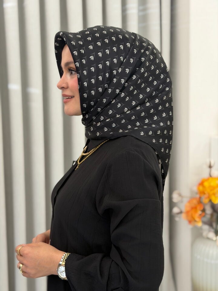 LA BOUTİQUE SURA İPEK EŞARP
