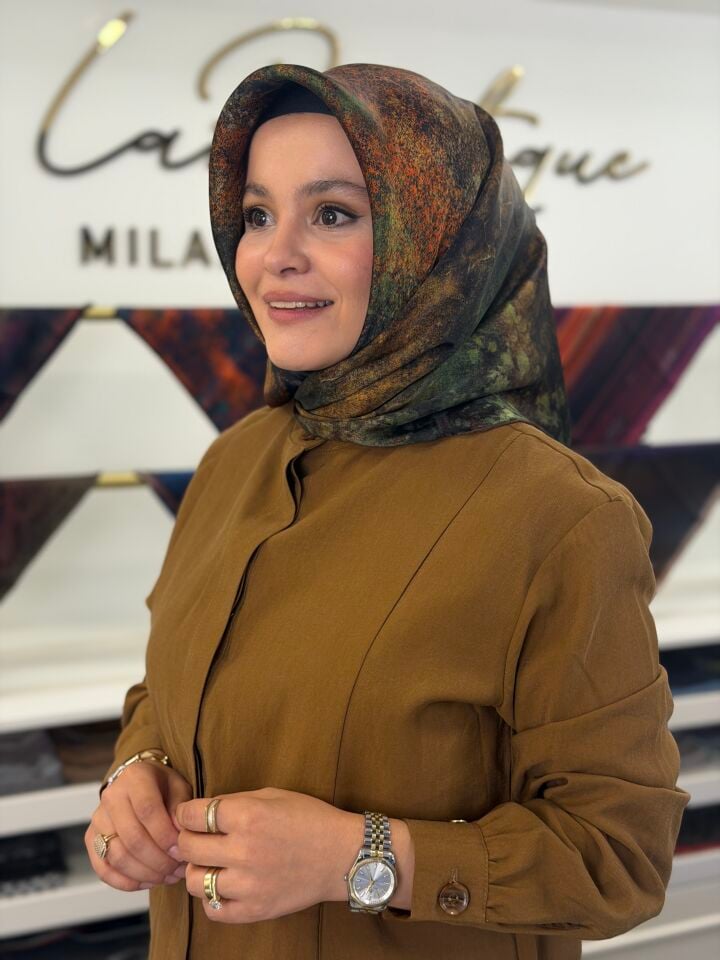 LA BOUTİQUE SURA İPEK EŞARP (ÖN SİPARİŞ)