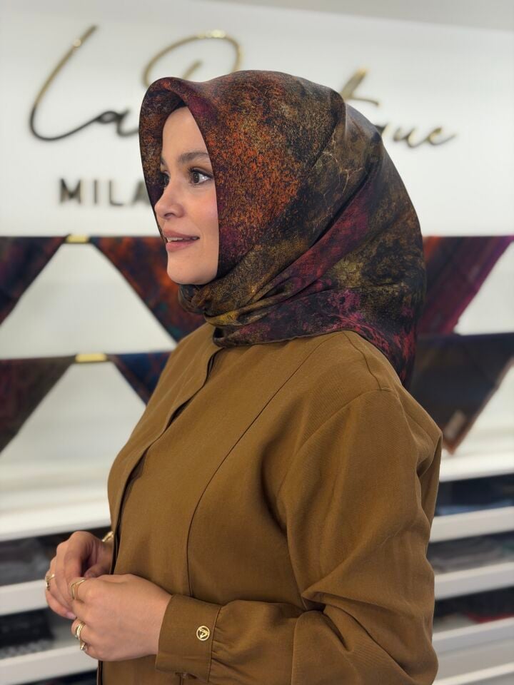 LA BOUTİQUE SURA İPEK EŞARP (ÖN SİPARİŞ)