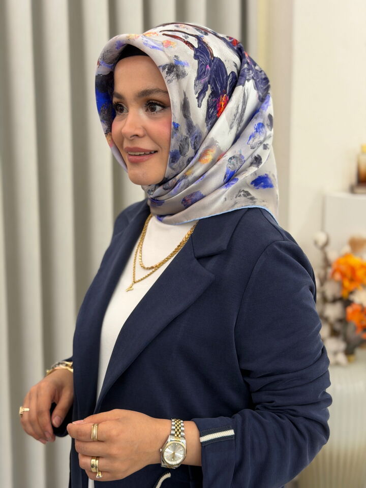 AKER SURA İPEK EŞARP