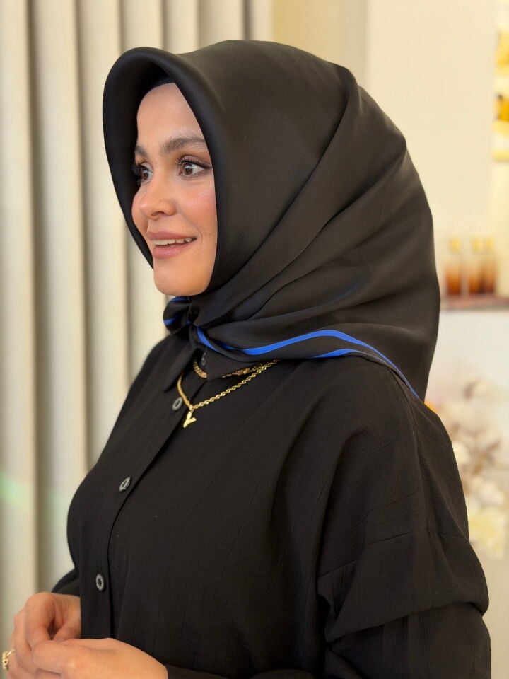 LA BOUTİQUE SURA İPEK EŞARP